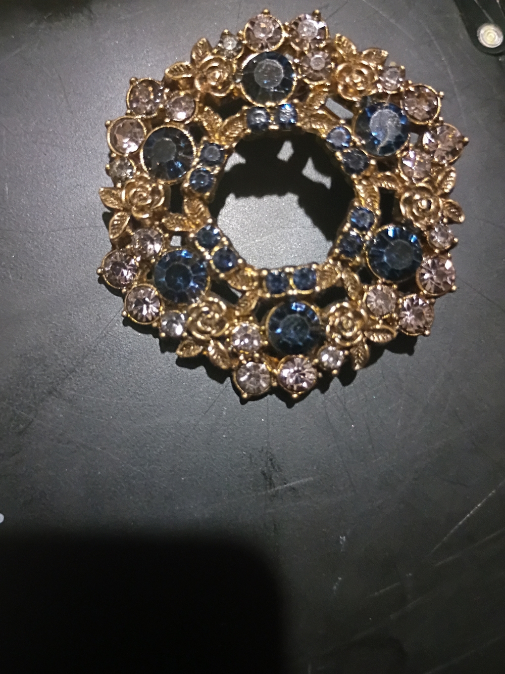Source Unknown Gold-Tone Floral Wreath Brooch with Blue and Clear Stones - Picture 3 of 3
